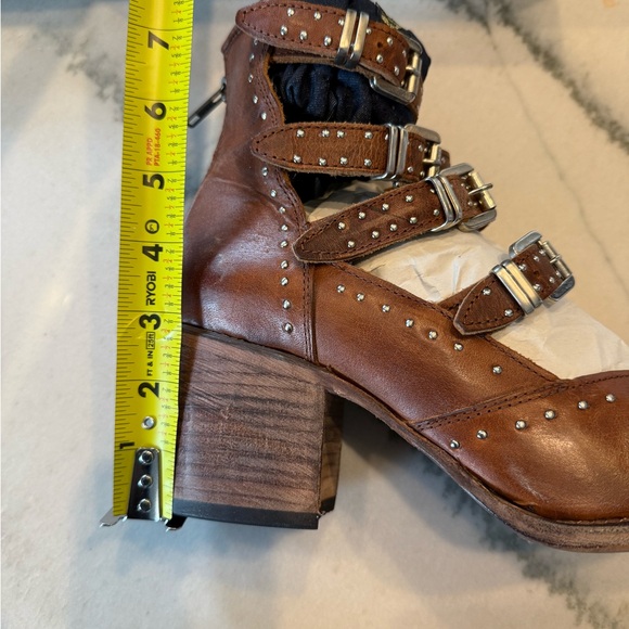 NIB Freebird Felicity Cognac size 10 - Picture 11 of 12